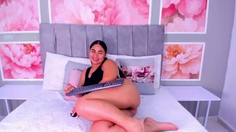 A M B E R  online show from August 6, 10:20 pm