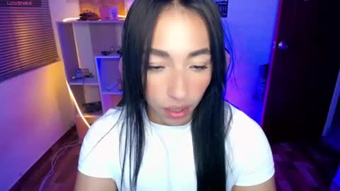amber_morgan1 online show from July 27, 11:43 pm