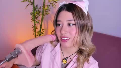 amber_palmer online show from August 12, 8:55 pm