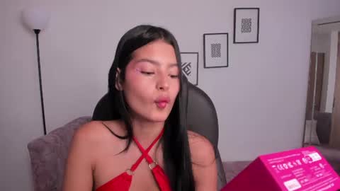 amber_willow online show from August 8, 1:22 pm