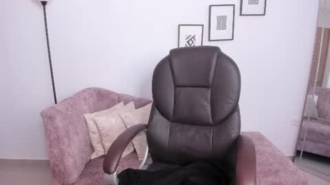 amber_willow online show from August 8, 2:28 pm