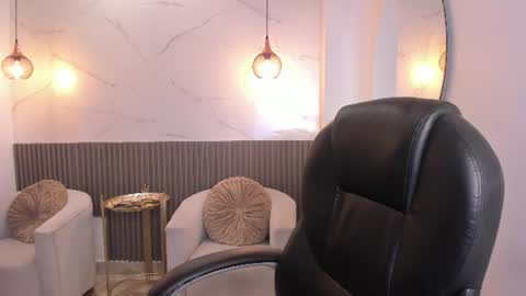 amber_willow online show from August 14, 3:59 pm