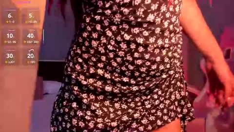 Amber Baker  online show from August 15, 10:30 am