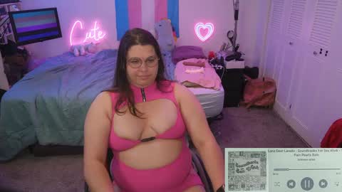 Amber Cute Wheels online show from June 6, 8:53 am