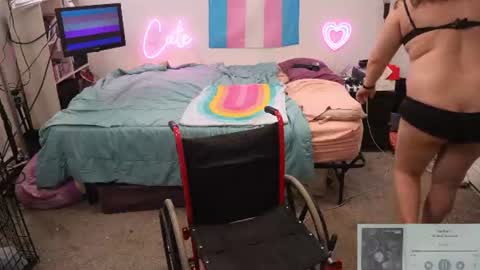 Amber Cute Wheels online show from July 2, 6:36 am