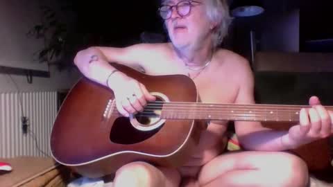 Amberr11 online show from March 1, 11:56 pm