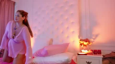 Amberseyes online show from August 10, 10:16 am