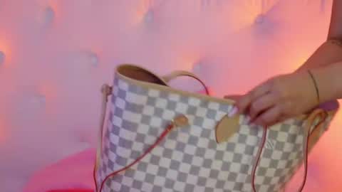 Amberseyes online show from August 14, 2:32 pm
