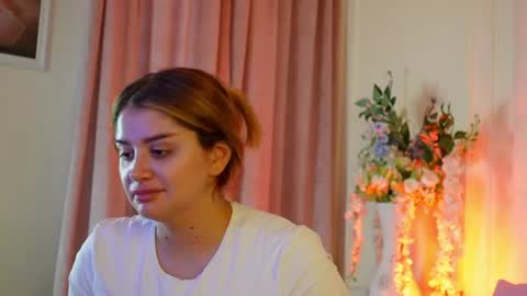 Amberseyes online show from August 15, 11:03 am