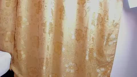 ambersprada online show from August 10, 4:30 pm