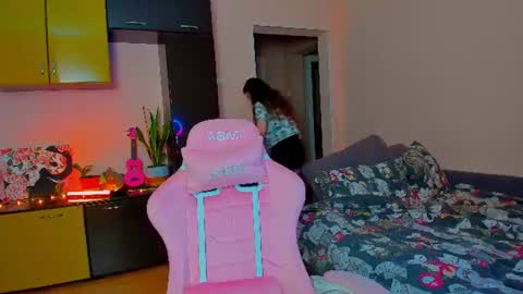 Eileen online show from July 7, 7:07 pm