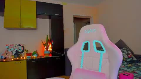 Eileen online show from July 10, 11:49 am