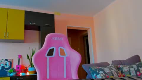 Eileen online show from August 15, 12:42 pm