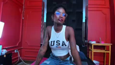 Amelia Adams online show from August 11, 10:45 pm