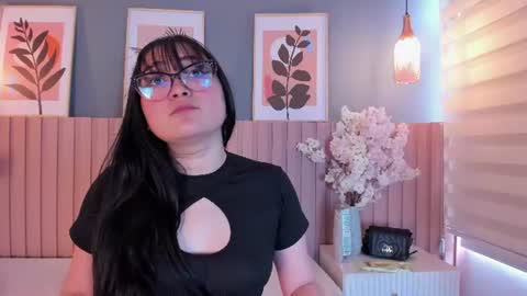 Amelia online show from August 8, 5:35 pm