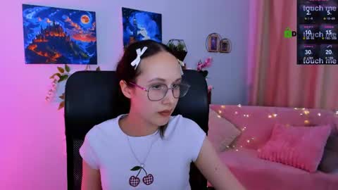 amelia_sun1 online show from June 28, 4:32 pm
