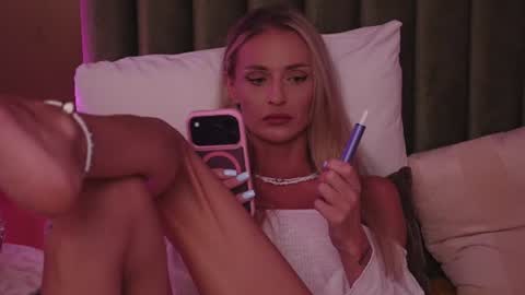 Amelia online show from August 10, 11:17 pm