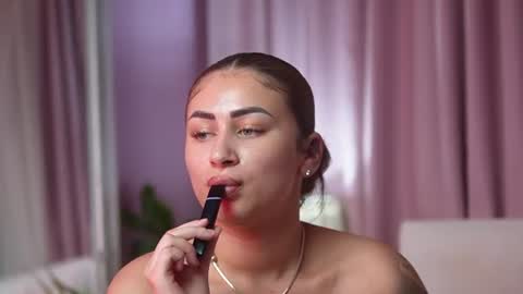 Amelia  online show from August 10, 1:40 am