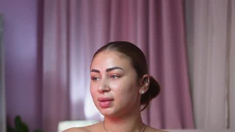  Amelia  online show from August 11, 9:39 pm