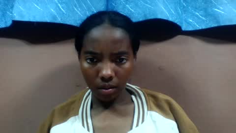ameliah348630 online show from August 13, 5:38 pm