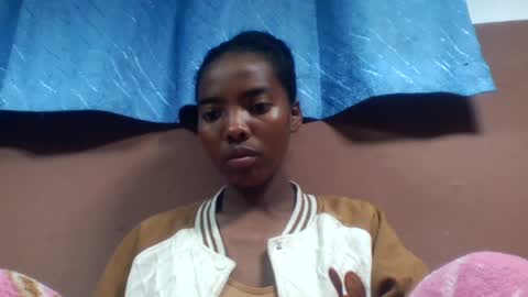 ameliah348630 online show from August 14, 1:20 am