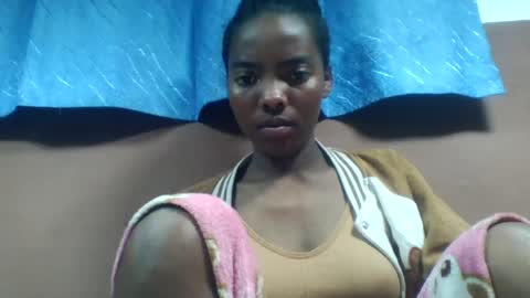ameliah348630 online show from August 14, 2:26 am