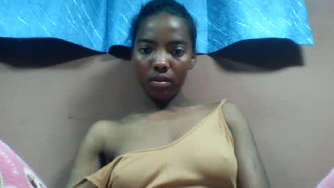 ameliah348630 online show from August 15, 2:15 am