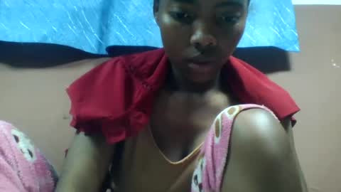 ameliah348630 online show from August 15, 4:27 am