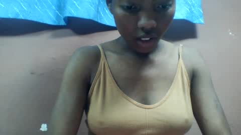 ameliah348630 online show from August 15, 6:39 am