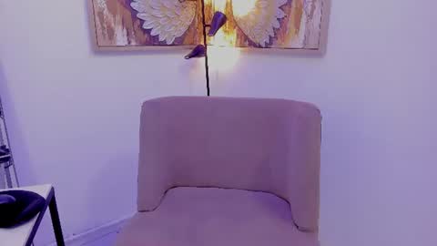 ameliah online show from August 6, 4:17 pm