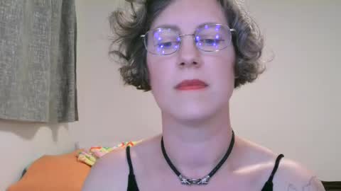 Ameliaishka online show from May 2, 4:39 am