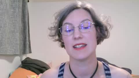 Ameliaishka online show from May 17, 4:13 am