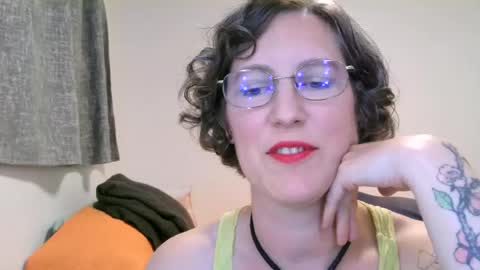 Ameliaishka online show from June 18, 4:12 am