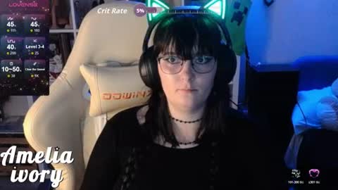 ameliaivory online show from June 24, 7:54 am