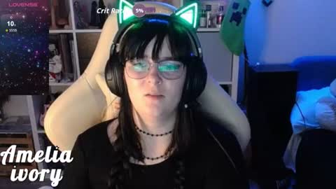 ameliaivory online show from June 24, 9:00 am