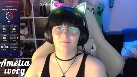 ameliaivory online show from June 29, 5:11 am