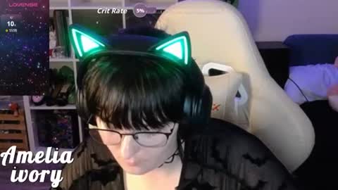 ameliaivory online show from July 22, 9:44 am
