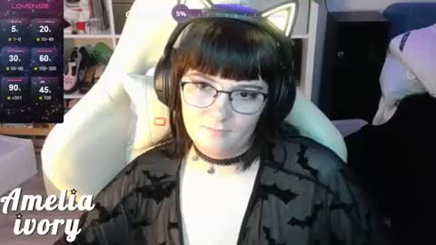 ameliaivory online show from August 17, 4:06 am
