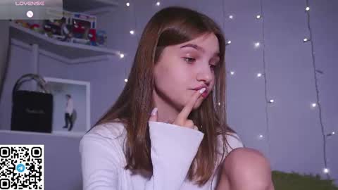 Amelia online show from August 16, 5:17 pm