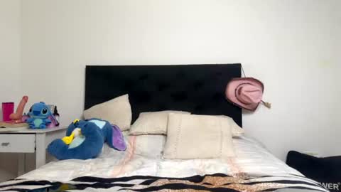 ameliaparadisex online show from August 7, 2:17 pm