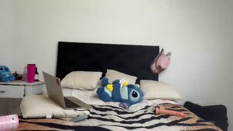 ameliaparadisex online show from August 8, 4:29 pm