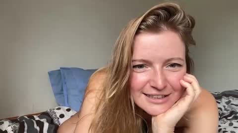 ameliasweety69 online show from July 26, 3:55 am