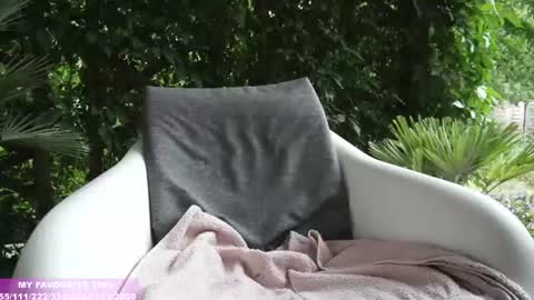 Call me Pixie or Amy xxx online show from July 19, 7:54 am
