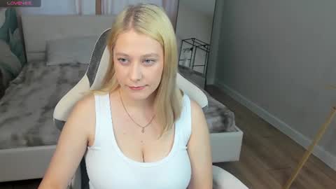 Amelia online show from August 2, 10:00 am