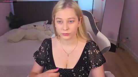 Amelia online show from August 3, 8:54 am