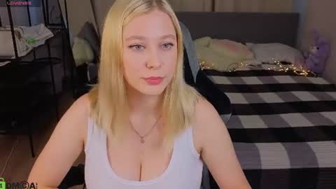 Amelia online show from August 4, 11:07 am