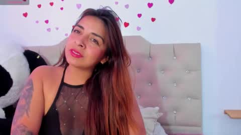 amelie brown online show from August 1, 7:42 pm
