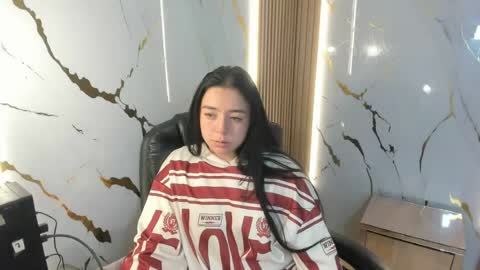 Amelie Lens online show from August 13, 9:34 am