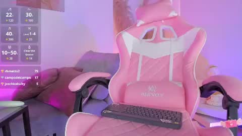 Amelie online show from August 1, 9:32 pm