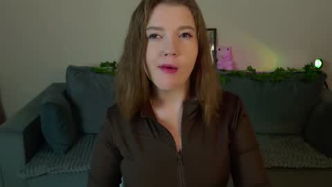 amelieblossom__ online show from August 17, 3:11 am